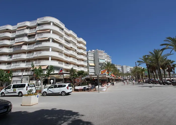 For A Stay Santillana Plaza